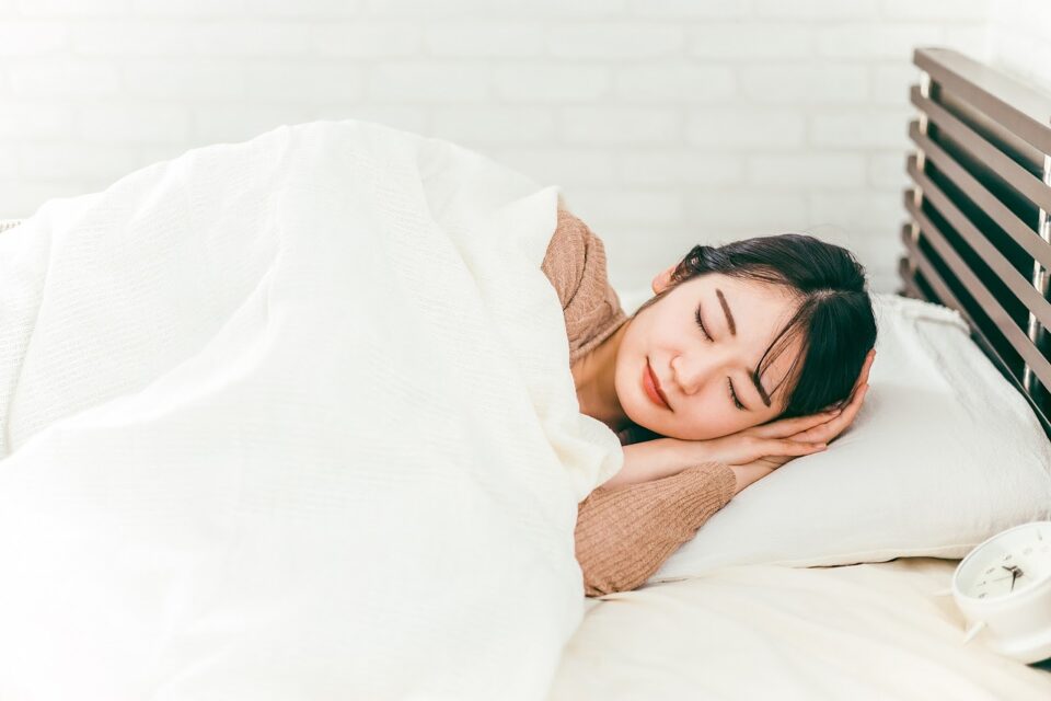 睡眠不足は二度寝につながりますか?, 寝たいのに寝れない 原因 – DEMWSJ